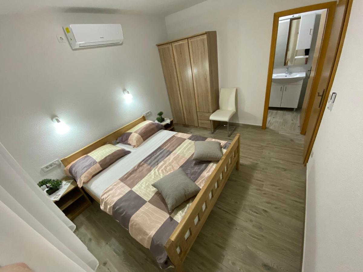 Stone Holiday Homes Stankovci With Pool And Mediterranean Gardens Zewnętrze zdjęcie